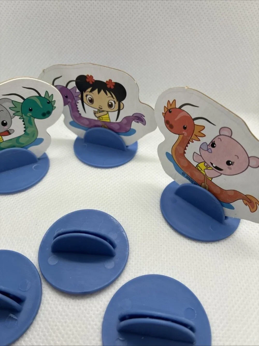 Ni Hao Kai Lan Dragon Boat Race Game 3 Pawns & 6 Blue Stands Replacement Lot